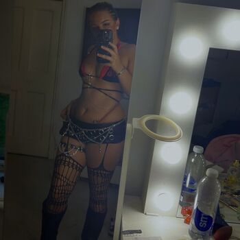 Full leaked Amyyxmcl private onlyfans photo