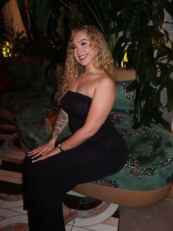 Full leaked Amyzinha private onlyfans photo