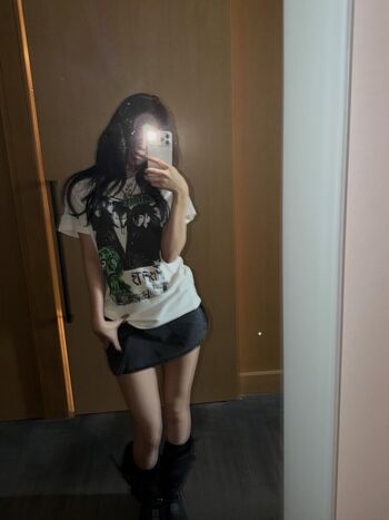 Full leaked An yujin private onlyfans photo