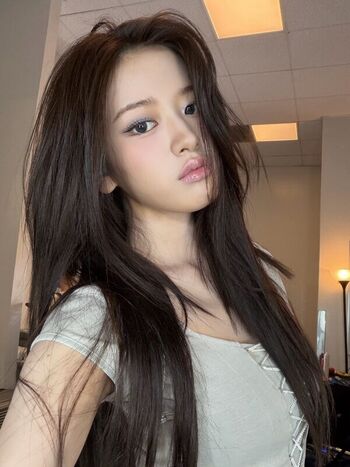 Full leaked An yujin private onlyfans photo