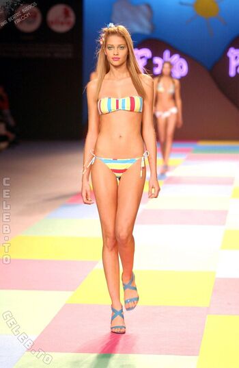 Ana Beatriz Barros