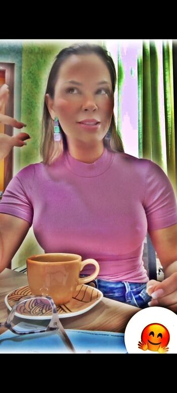 Ana Cláudia Lopes