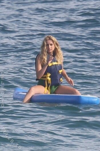 Full leaked Ana de armas  page private onlyfans photo