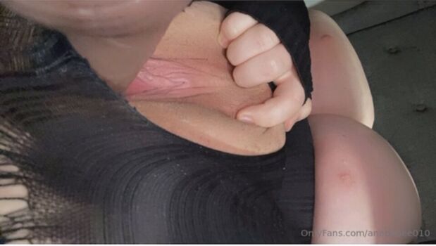 Full leaked Anababee private onlyfans photo