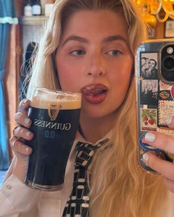 Full leaked Anais gallagher private onlyfans photo