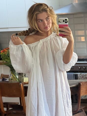 Anais Gallagher