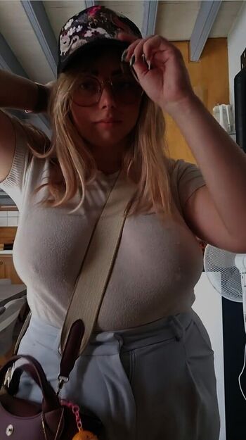 Full leaked Anais private onlyfans photo