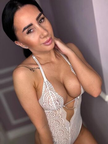 Full leaked Anarhodes private onlyfans photo