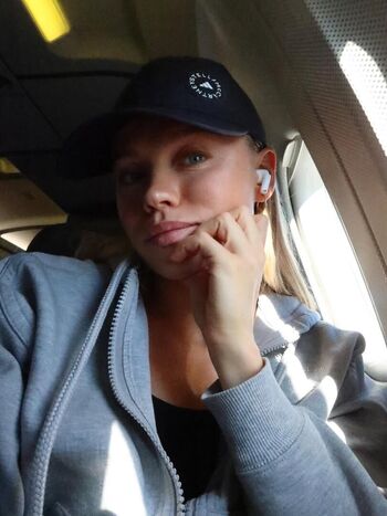 Full leaked Andrea rooth private onlyfans photo