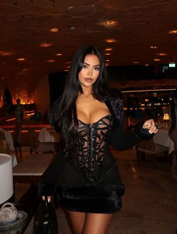 Full leaked Aneeqa farid private onlyfans photo