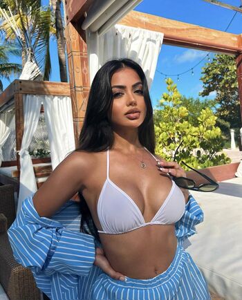 Full leaked Aneeqafarid private onlyfans photo