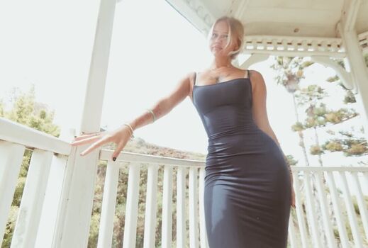 Full leaked Anelaraiin private onlyfans photo