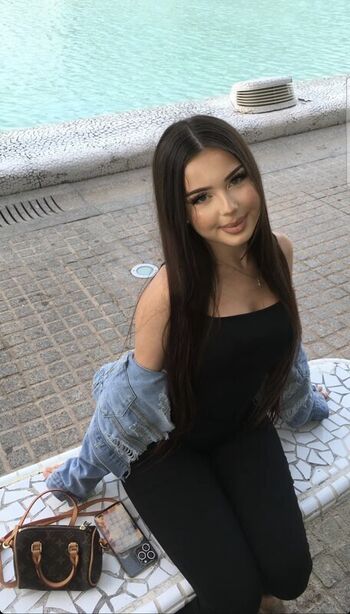Full leaked Aneylyverst private onlyfans photo