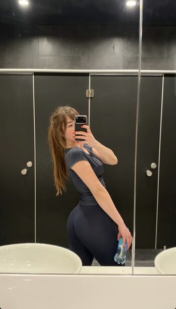 Full leaked Aneylyverst private onlyfans photo