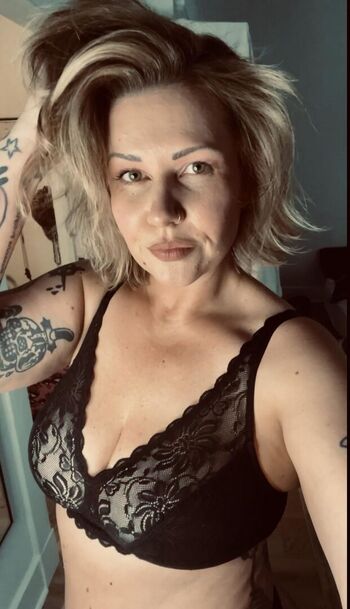 Full leaked Angelaraeofsunshine private onlyfans photo