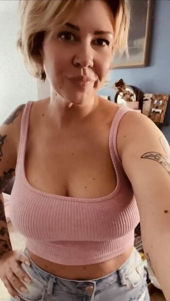 Full leaked Angelaraeofsunshine private onlyfans photo