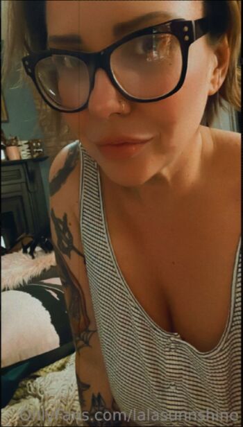 Full leaked Angelaraeofsunshine private onlyfans photo