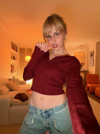 Full leaked Angele van laeken private onlyfans photo