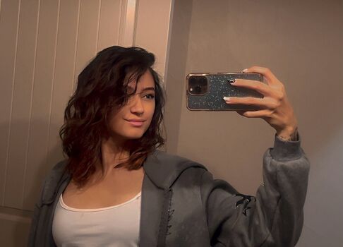 Full leaked Angeleyesali private onlyfans photo