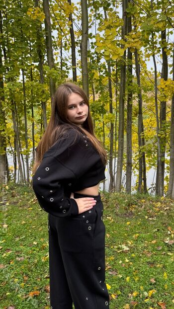 Angelina_Dehlow