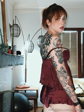 Full leaked Anisathegreasy private onlyfans photo