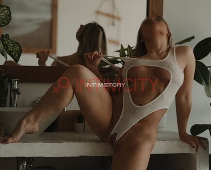 Full leaked Anita blum private onlyfans photo