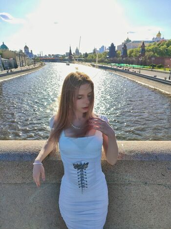 anita_raev