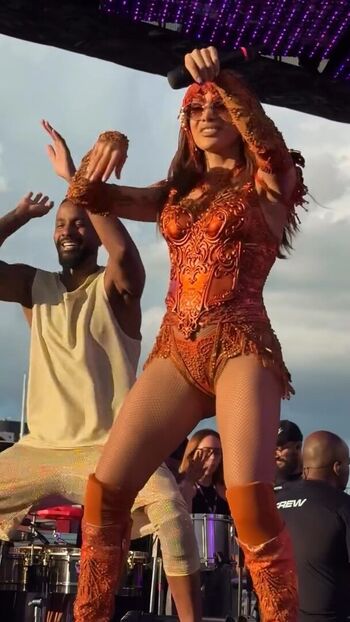 Full leaked Anitta  page private onlyfans photo