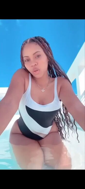 Full leaked Anleny frias page private onlyfans photo