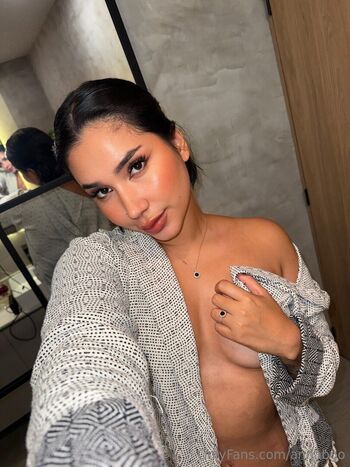 Full leaked Anna beggion annabgo private onlyfans photo