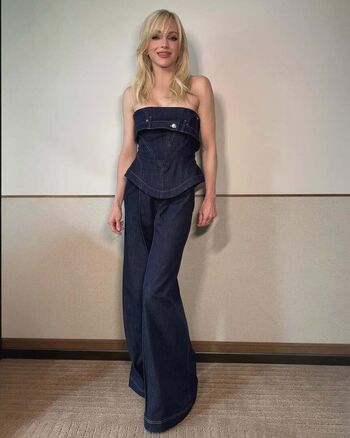 Full leaked Anna faris private onlyfans photo