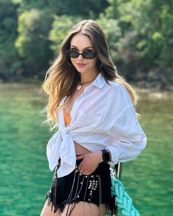 Full leaked Anna stoliar private onlyfans photo