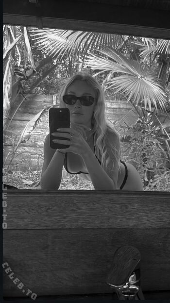 Full leaked Annaauroraegger private onlyfans photo