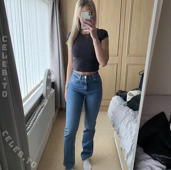 Full leaked Annabelle disley private onlyfans photo