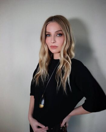 Full leaked Annabelle wallis private onlyfans photo