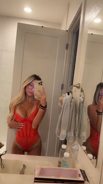 Full leaked Annakbae private onlyfans photo