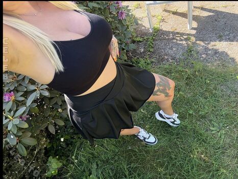 Full leaked Annalenaaa private onlyfans photo