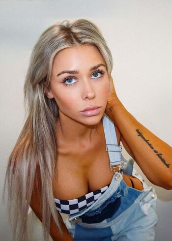 Full leaked Annalise mishler private onlyfans photo