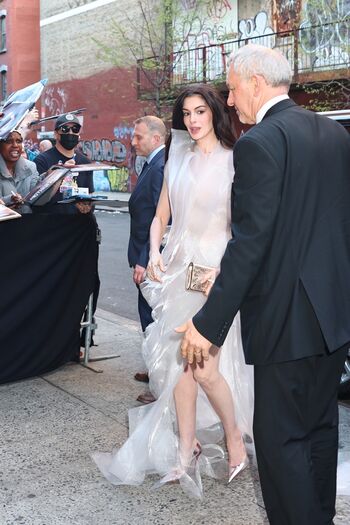 Full leaked Anne hathaway page private onlyfans photo