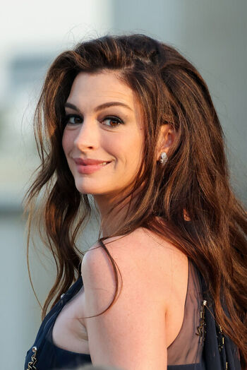 Full leaked Anne hathaway page private onlyfans photo
