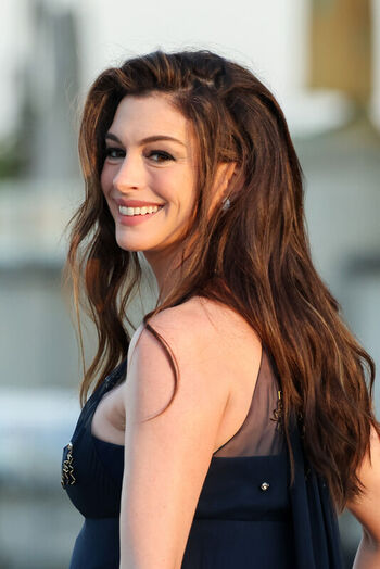 Full leaked Anne hathaway page private onlyfans photo
