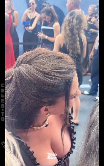 Full leaked Anne hathaway page private onlyfans photo