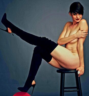 Full leaked Anne hathaway page private onlyfans photo