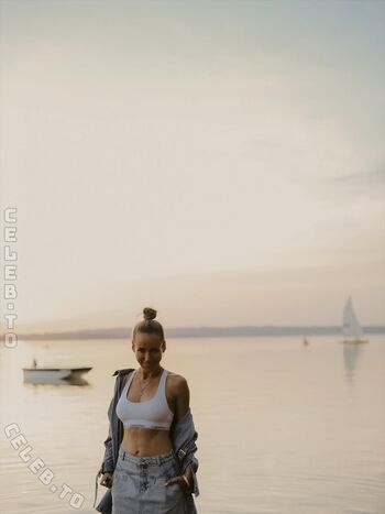 Full leaked Annemarie carpendale private onlyfans photo