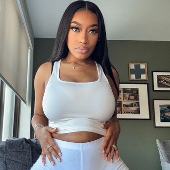 Full leaked Annemoore private onlyfans photo