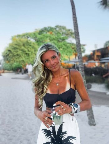 Full leaked Annie agar page private onlyfans photo