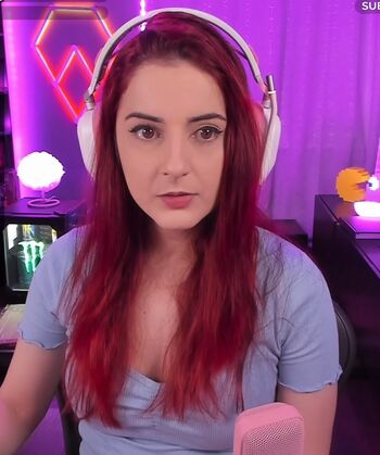 Full leaked Anniefuchsia private onlyfans photo