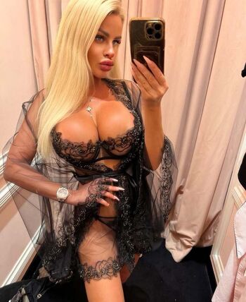 Full leaked Annushka da private onlyfans photo