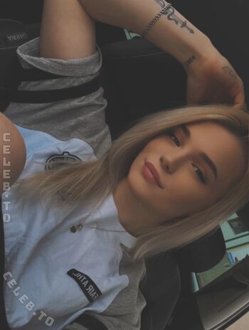 Full leaked Anny vans page private onlyfans photo