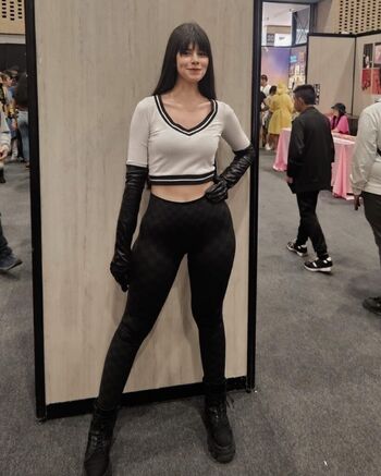 Full leaked Anomiroll private onlyfans photo